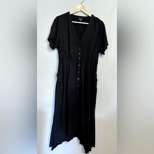 Black button down dress with pockets!